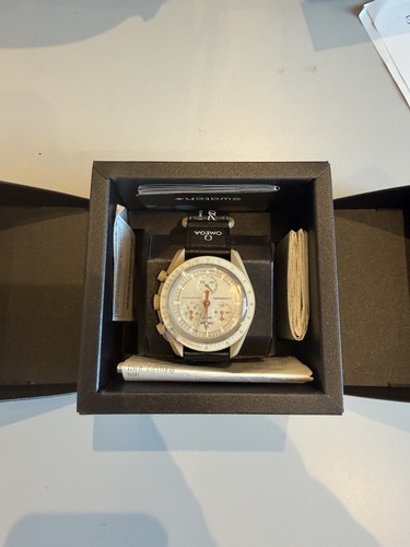 Omega swatch moonswatch - omega,